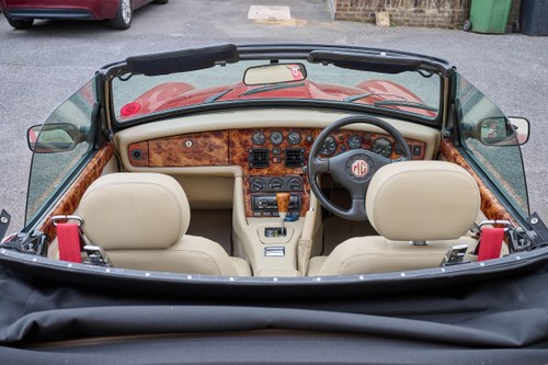 1996 MG Rv8 V8 Auto zum Verkauf (Bild 28 von 181)