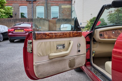 1996 MG Rv8 V8 Auto zum Verkauf (Bild 30 von 181)