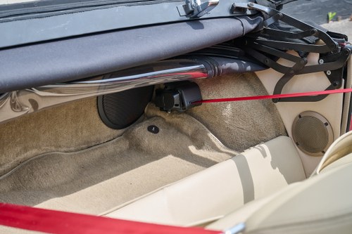 1996 MG Rv8 V8 Auto zum Verkauf (Bild 50 von 181)