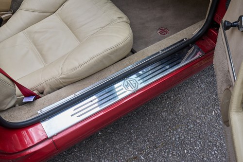 1996 MG Rv8 V8 Auto zum Verkauf (Bild 58 von 181)