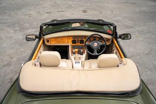 1995 MG RV8 Te koop (foto 38 van 203)