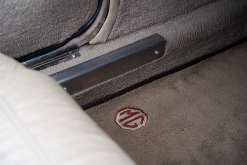 1995 MG RV8 Te koop (foto 69 van 203)