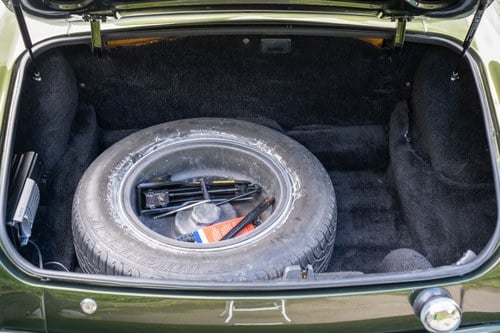 1995 MG RV8 Te koop (foto 107 van 203)