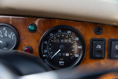1995 MG RV8 En venta (imagen 42 de 148)