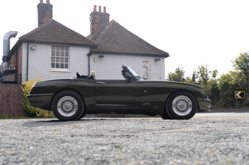 1995 MG RV8 En venta (imagen 9 de 148)