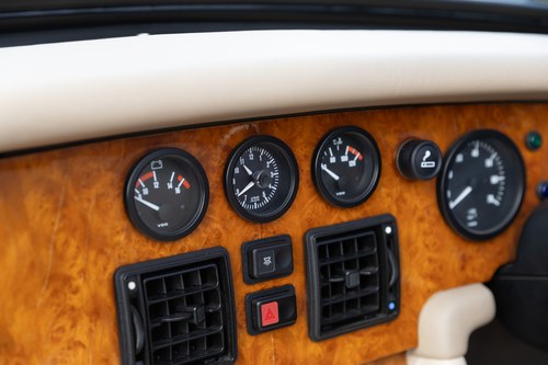 1995 MG RV8 En venta (imagen 35 de 148)