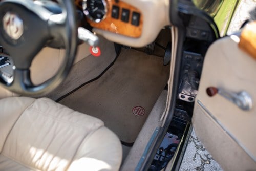 1996 MG RV8 à vendre (picture 96 of 239)