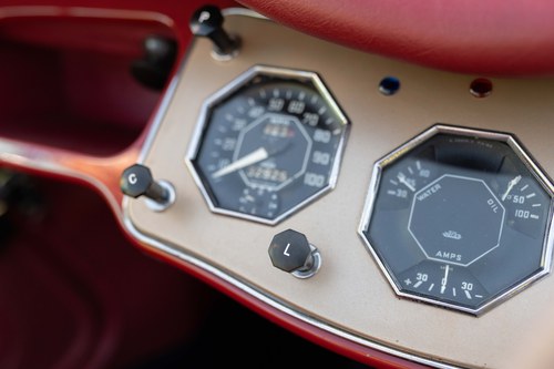 1954 MG TF Te koop (foto 75 van 221)