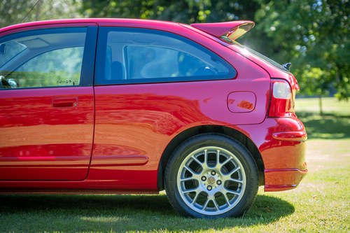 2001 MG ZR Te koop (foto 94 van 206)