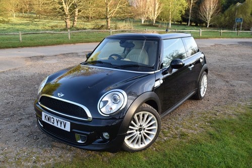 2013 Mini Cooper S Inspired by Goodwood à venda (imagem 2 de 125)