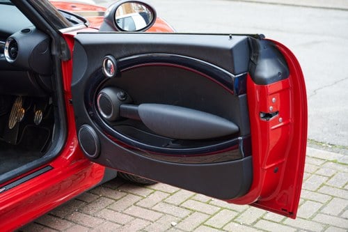 2010 MINI John Cooper Works Cabriolet For Sale (picture 21 of 94)