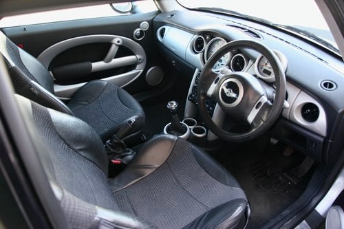 NO RESERVE - 2003 Mini ONE In vendita (immagine 24 di 115)