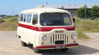 1957 Morris J2 minibus