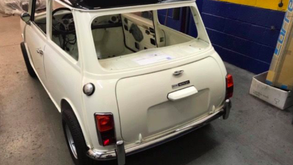 1974 Morris Mini (LHD) For Sale (picture :index of 11)