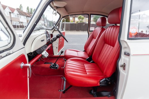 NO RESERVE - 1966 Morris Minor 1000 In vendita (immagine 71 di 203)