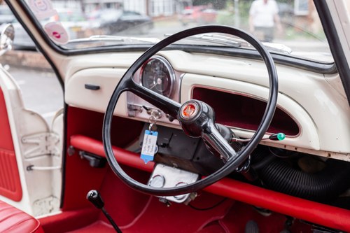 NO RESERVE - 1966 Morris Minor 1000 In vendita (immagine 28 di 203)