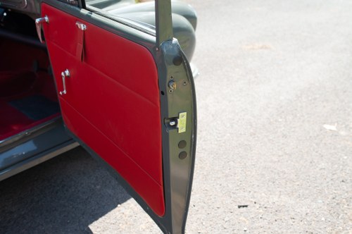 1960 Morris Minor Convertible Te koop (foto 21 van 99)