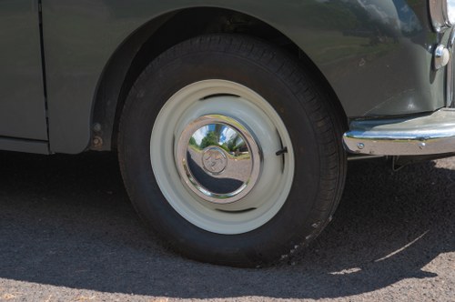 1960 Morris Minor Convertible Te koop (foto 10 van 99)