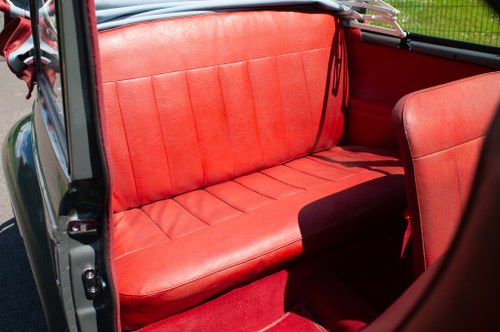 1960 Morris Minor Convertible Te koop (foto 15 van 99)