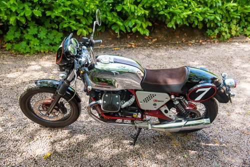 2015 Moto Guzzi V7 Racer In vendita (immagine 6 di 90)
