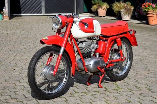 NO RESERVE - 1960 MV Agusta 125 TRA Centomila Te koop (foto 1 van 95)