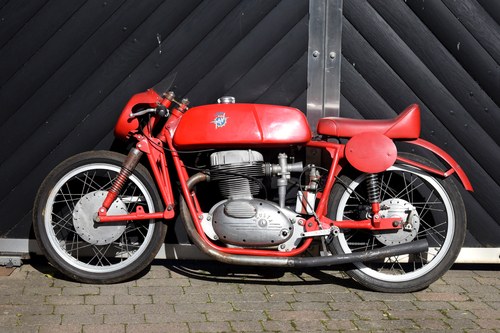 NO RESERVE - 1957 MV Agusta 175 Ken Brett Special In vendita (immagine 2 di 84)