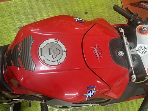 1999 MV Agusta F4 750 In vendita (immagine 34 di 48)