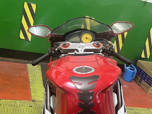 1999 MV Agusta F4 750 In vendita (immagine 40 di 48)