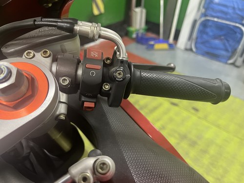 1999 MV Agusta F4 750 In vendita (immagine 24 di 48)