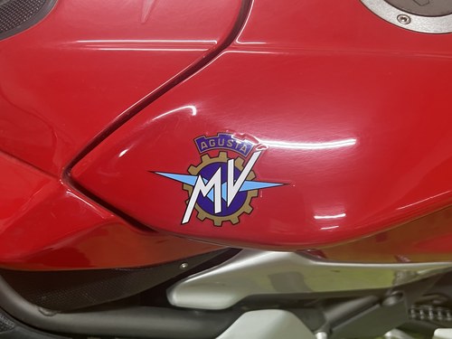 1999 MV Agusta F4 750 In vendita (immagine 37 di 48)