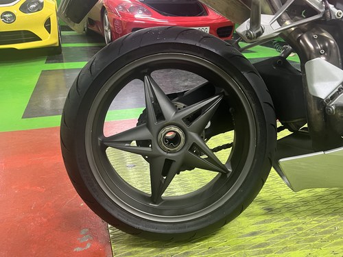 1999 MV Agusta F4 750 In vendita (immagine 18 di 48)