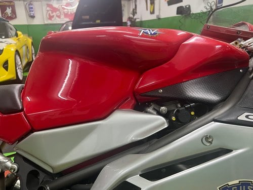 1999 MV Agusta F4 750 In vendita (immagine 31 di 48)