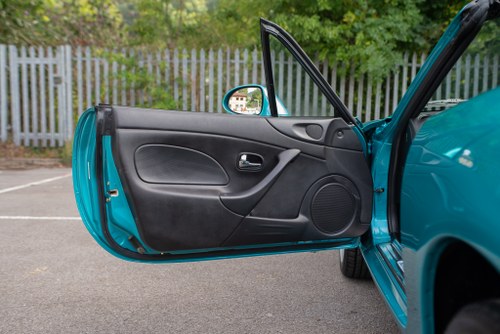 2003 Mazda MX-5 Sport à venda (imagem 28 de 102)