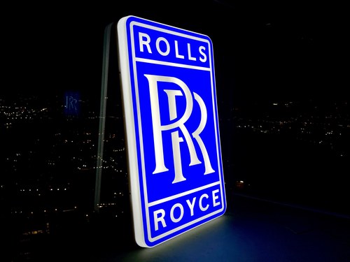 NO RESERVE - Illuminated Rolls Royce Sign Te koop (foto 4 van 22)