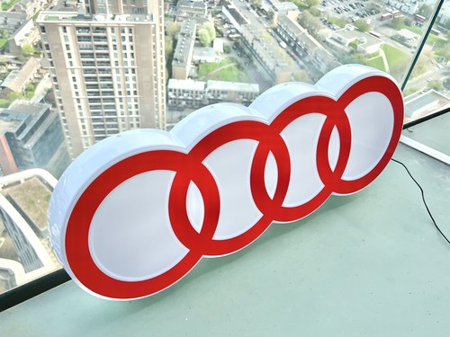 NO RESERVE - Audi Rings Illuminated Sign In vendita (immagine 17 di 19)