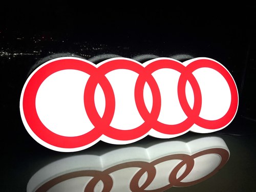 NO RESERVE - Audi Rings Illuminated Sign In vendita (immagine 2 di 19)