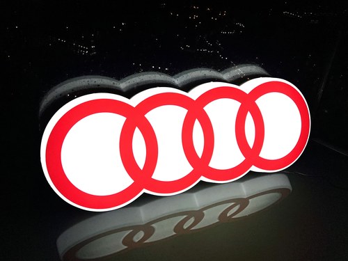 NO RESERVE - Audi Rings Illuminated Sign In vendita (immagine 10 di 19)