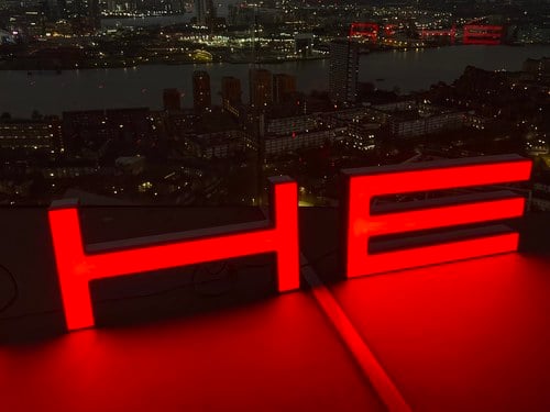 Porsche Dealership Sign à vendre (picture 28 of 71)