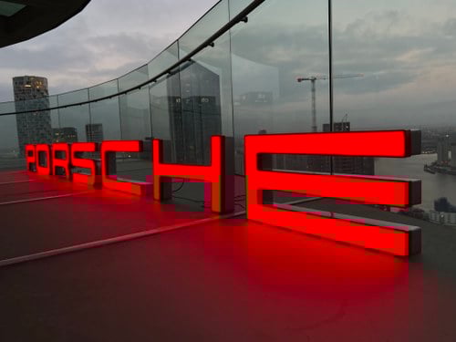 Porsche Dealership Sign à vendre (picture 41 of 71)