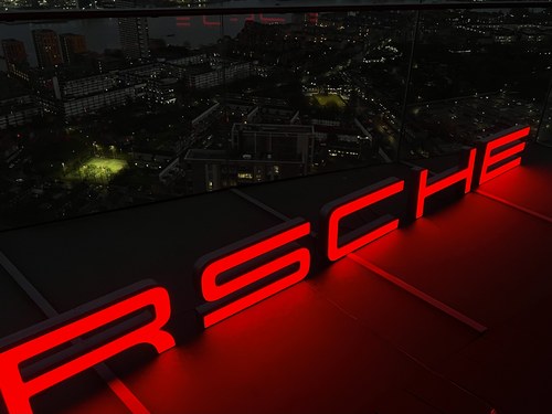 Porsche Dealership Sign à vendre (picture 27 of 71)