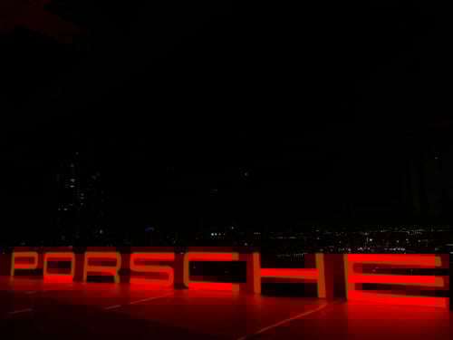 Porsche Dealership Sign à vendre (picture 7 of 71)