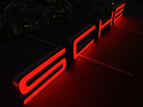 Porsche Dealership Sign à vendre (picture 24 of 71)