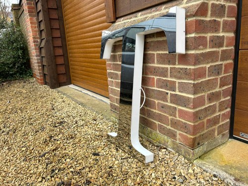 Maserati Illuminated Dealership Sign (7.5 Metres) In vendita (immagine 14 di 40)