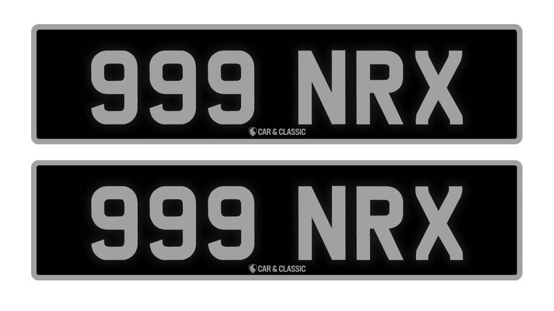 PRIVATE REG PLATE - 999 NRX In vendita (immagine 1 di 2)