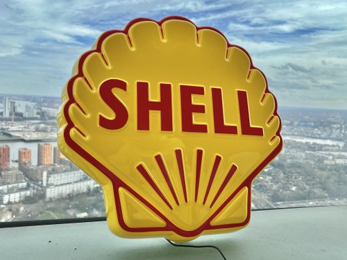 NO RESERVE - Illuminated Shell Sign For Sale (picture 7 of 22)