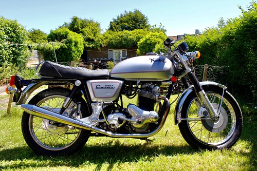 1974 Norton Commando 850 Interstate Te koop (foto 4 van 92)