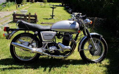 1974 Norton Commando 850 Interstate Te koop (foto 3 van 92)