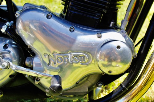 1974 Norton Commando 850 Interstate Te koop (foto 18 van 92)