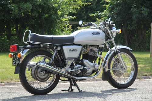 1977 Norton Commando 850 MkIII à vendre (picture 8 of 88)