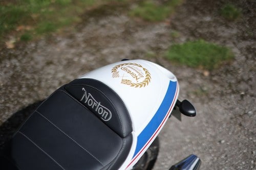 2018 Norton Commando California 50th Anniversary In vendita (immagine 42 di 183)